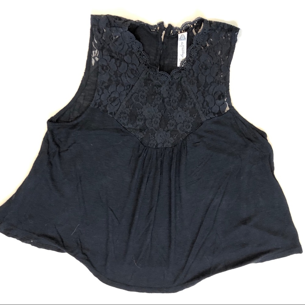 Flowy Crop with Lace and button detail